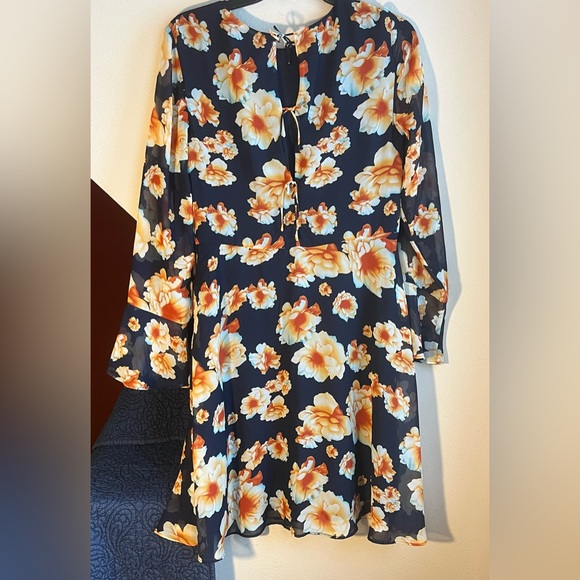 Betsey‎ Johnson Navy Floral Bell Sleeve Tie Neck Mini Dress Size 10 - Picture 8 of 10